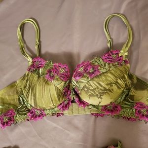Lisa Charmel Panty-Bra-Garter